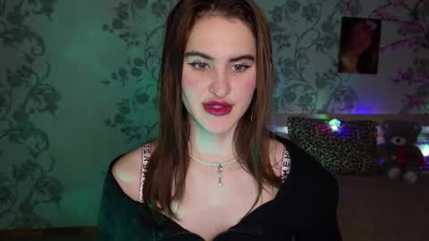 Snapshot of fridacure chatting on November 29, 7:06 pm Frida online show from November 29, 7:06 pm