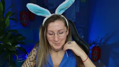 Frida Tander online show from December 31, 4:25 pm