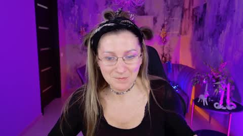 Frida Tander online show from January 1, 3:14 pm