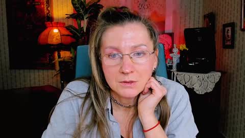 Frida Tander online show from February 2, 12:13 pm