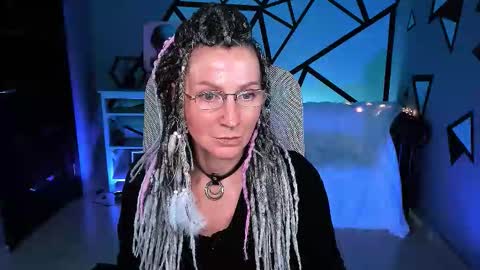 Frida Tander online show from September 25, 1:59 pm