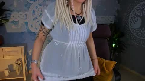 Frida Tander online show from February 9, 5:11 am