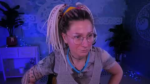 Frida Tander online show from February 27, 9:09 am