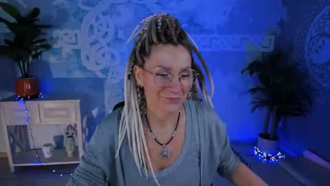 Frida Tander online show from April 20, 5:10 am