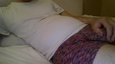 friendly_frank_18 online show from June 15, 10:45 pm