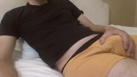 friendly_frank_18 online show from July 14, 12:57 am