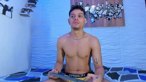 Snapshot of friendsofeverything_ chatting on September 14, 2:05 pm Adam y pitter online show from September 14, 2:05 pm