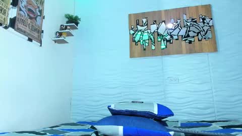 Snapshot of friendsofeverything_ chatting on September 28, 1:33 am Adam y pitter online show from September 28, 1:33 am