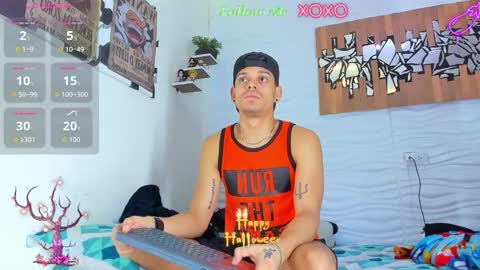 Snapshot of friendsofeverything_ chatting on October 12, 10:42 pm Adam y pitter online show from October 12, 10:42 pm