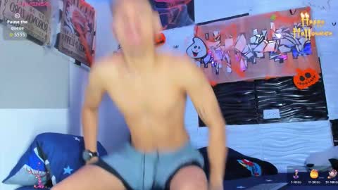 Snapshot of friendsofeverything_ chatting on October 18, 3:02 pm Adam y pitter online show from October 18, 3:02 pm