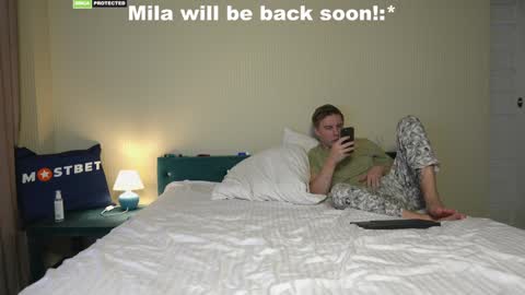 Snapshot of friendsurdreams chatting on December 27, 12:23 pm friendsurdreams online show from December 27, 12:23 pm