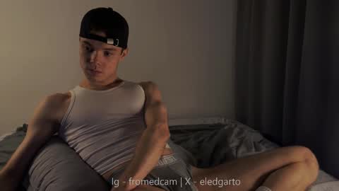 Snapshot of fromedcam chatting on September 17, 8:21 pm ED online show from September 17, 8:21 pm