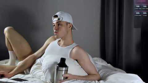 Snapshot of fromedcam chatting on November 19, 5:24 pm ED online show from November 19, 5:24 pm