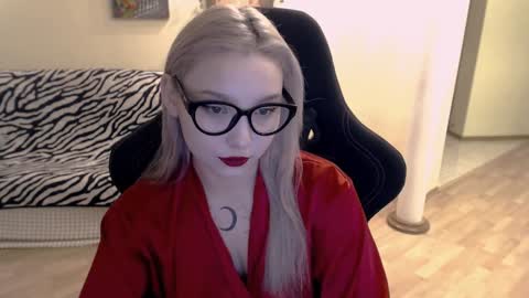 Lilith online show from December 3, 5:20 am