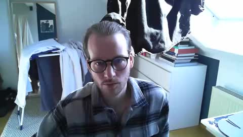 Snapshot of frozenyoga chatting on February 23, 12:27 pm frozenyoga online show from February 23, 12:27 pm