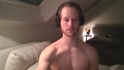 Snapshot of frozenyoga chatting on February 24, 9:20 pm frozenyoga online show from February 24, 9:20 pm