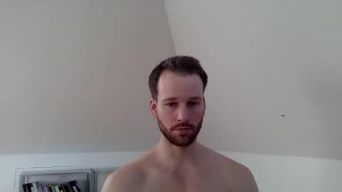 Snapshot of frozenyoga chatting on December 21, 1:29 pm frozenyoga online show from December 21, 1:29 pm