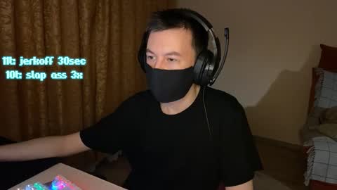 Snapshot of froztai chatting on December 14, 7:07 pm froztai online show from December 14, 7:07 pm