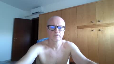 Snapshot of frustino75 chatting on June 17, 4:41 pm Frustino online show from June 17, 4:41 pm