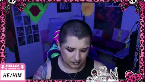 Snapshot of ftmbiggestclit chatting on May 16, 4:42 am Kevin online show from May 16, 4:42 am
