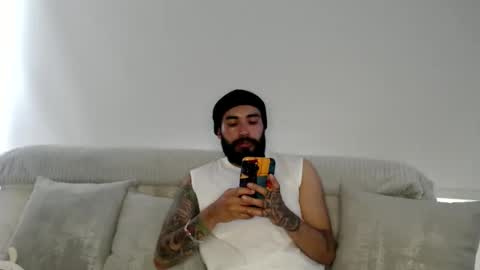 Snapshot of ftmen chatting on March 13, 6:58 pm Jestevan online show from March 13, 6:58 pm