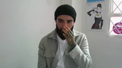 Snapshot of ftmen chatting on May 7, 5:29 pm Jestevan online show from May 7, 5:29 pm