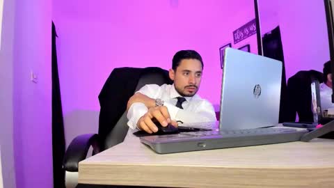 Snapshot of fuckerwate chatting on October 31, 8:26 am SERGIO THE SEX LAWYER online show from October 31, 8:26 am