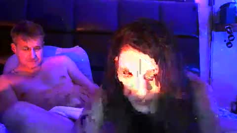 Snapshot of fuckery101cpl chatting on December 21, 8:05 pm fuckery101cpl online show from December 21, 8:05 pm