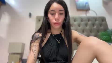 Snapshot of fuckgirl4you chatting on April 11, 1:43 am khalifa online show from April 11, 1:43 am