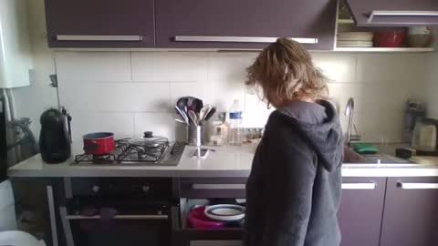 La online show from November 18, 9:36 am