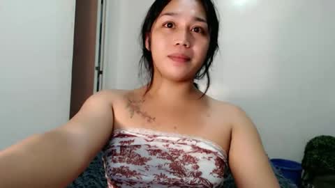 ITS ME CRYSTAL online show from June 5, 10:59 pm