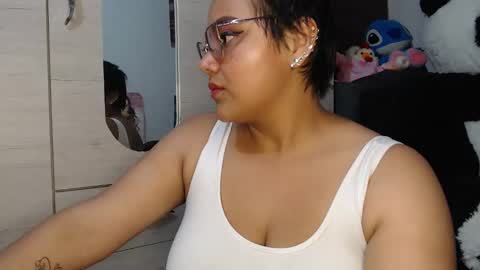 Mia and Gary  online show from December 22, 3:47 am