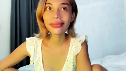 fuckingsexy143 online show from June 22, 3:25 am