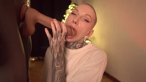 Eva         all my links   online show from December 22, 2:16 pm