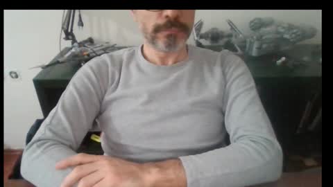 Bruchus online show from December 15, 8:40 am