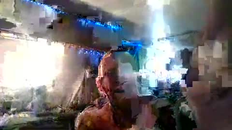 Snapshot of fuckmehard221187 chatting on December 22, 12:27 pm me online show from December 22, 12:27 pm