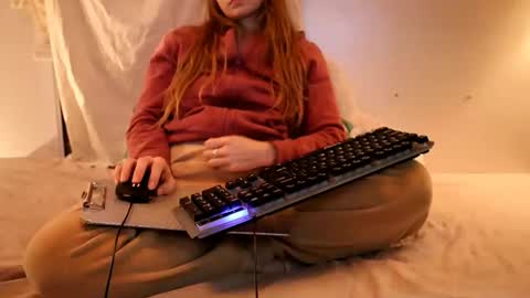 fuckmypussyplz1 online show from April 22, 1:30 am