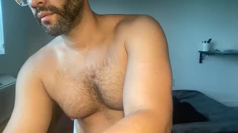 Snapshot of fuckyeahcoach chatting on May 14, 8:26 pm Muscle Bear Jock in Training online show from May 14, 8:26 pm