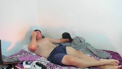 Snapshot of fuckynations chatting on December 22, 1:01 am Fuckdirtymen online show from December 22, 1:01 am