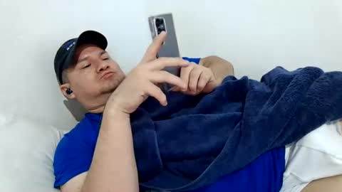 Fuckdirtymen online show from June 20, 11:18 pm