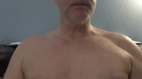 Snapshot of fuertecock chatting on February 9, 3:53 am Gregorio online show from February 9, 3:53 am