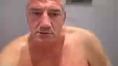 Snapshot of fullback_15 chatting on June 20, 8:17 am fullback_15 online show from June 20, 8:17 am