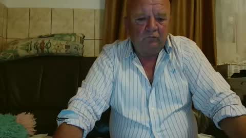 fullballs6 online show from September 13, 1:27 am