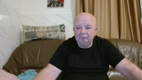 fullballs6 online show from May 1, 1:21 am