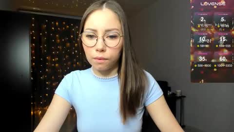 Snapshot of fun__nd__bun chatting on October 5, 1:37 am fun__nd__bun online show from October 5, 1:37 am