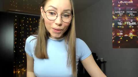 Snapshot of fun__nd__bun chatting on October 10, 1:48 am fun__nd__bun online show from October 10, 1:48 am