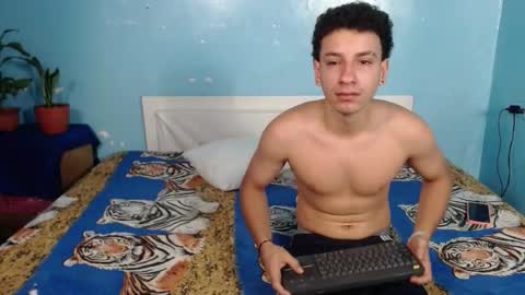 fun_and_horny_ online show from September 28, 11:26 am