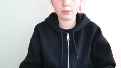 Emma online show from April 6, 10:05 am