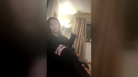 Snapshot of funflirt97 chatting on January 18, 12:58 am Linnys Palace online show from January 18, 12:58 am