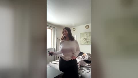 Snapshot of funflirt97 chatting on February 10, 5:17 pm Linnys Palace online show from February 10, 5:17 pm